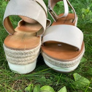 Lucky Brand leather cream strappy wedges